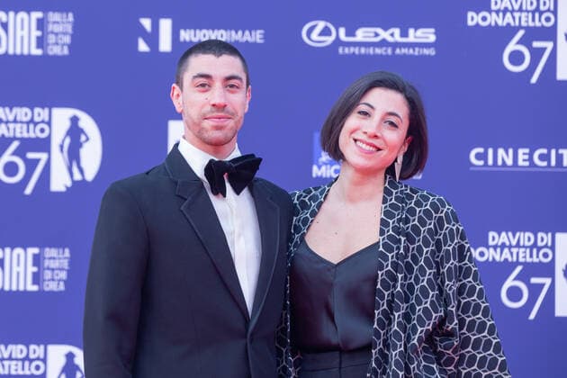 Verleihung des David di Donatello-Preises 2022 in Rom Italy: Red Carpet of David di Donatello 2022 Awards ceremony Eduardo Scarpetta with his sister attends the red carpet of David di Donatello 2022 awards ceremony in Rome Rome Italy Copyright: MatteoxNardone