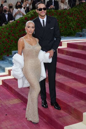 The Met Gala 2022 Celebrating In America: An Anthology Of Fashion NEW YORK, NEW YORK - MAY 02: Pete Davidson and Kim Kardashian attend The 2022 Met Gala Celebrating In America: An Anthology of Fashion at The Metropolitan Museum of Art on May 02, 2022 in New York City. New York City United States  Copyright: xJohnxNacionx originalFilename: nacion-the2022m220502_npHCc.jpg