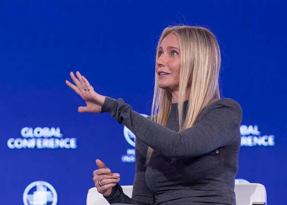 Bilder des Jahres 2022, Entertainment 05 Mai Entertainment Themen der Woche KW18 Entertainment Bilder des Tages May 4, 2022, Beverly Hills, California, USA: Gwyneth Paltrow arrives to a session Ã¢â‚¬oeA Conversation with Gwyneth PaltrowÃ¢â‚¬Â during the 2022 Milken Institute Global Conference on Wednesday May 4, 2022 held at the Beverly Hilton in Beverly Hills, California. PI Beverly Hills USA - ZUMAp124 20220504_zaa_p124_002 Copyright: xYOLANDAxRUIZx