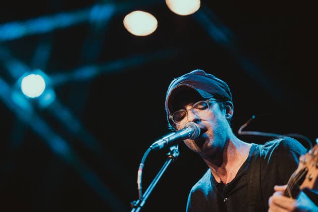Clap Your Hands Say Yeah live in Copenhagen, Denmark Copenhagen, Denmark. 04th, May 2022. The American band Clap Your Hands Say Yeah performs a live concert at Hotel Cecil in Copenhagen. Here frontman, musician and singer Alec Ounsworth is seen live on stage. Copenhagen Denmark  Copyright: xGonzalesxPhoto MathiasxKristensex