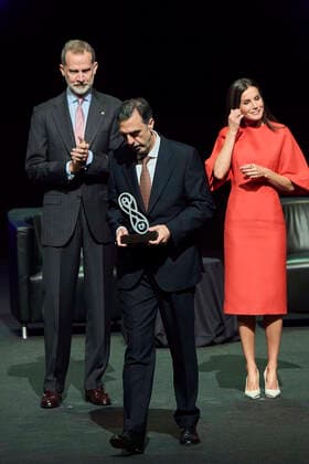 Spanisches Königspaar bei der Verleihung des nationalen Forschungspreises in Barcelona 05-05-2022 Barcelona Queen Letizia and King Felipe attend the national research awards 2021 at the auditorium of the Barcelona International Convention Center (CCIB) in Barcelona. No Spain Â  Copyright: xPPEx