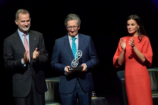 Spanisches Königspaar bei der Verleihung des nationalen Forschungspreises in Barcelona 05-05-2022 Barcelona Queen Letizia and King Felipe attend the national research awards 2021 at the auditorium of the Barcelona International Convention Center (CCIB) in Barcelona. No Spain Â  Copyright: xPPEx