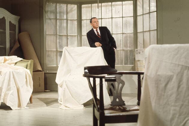 Archivbilder der Woche KW19 November 23, 1968, New York, New York, USA - Legendary American popular singer and Academy Award-winning actor, FRANK SINATRA home studio set with covered furniture. New York USA  - ZUMAz03_ 19681123_jtc_z03_011 Copyright: xCBSx