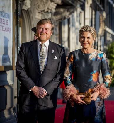 Niederländisches Königspaar besucht Liberation Concert in Amsterdam 2022-05-05 20:08:20 AMSTERDAM - King Willem-Alexander and Queen Maxima at the Royal Theater Carre prior to the Liberation Concert on the Amstel. KOEN VAN WEEL netherlands out - belgium out