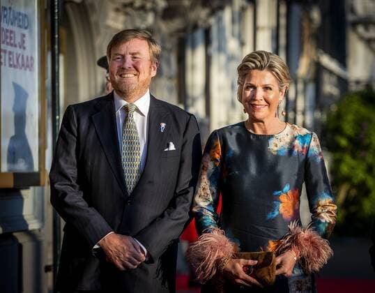 Niederländisches Königspaar besucht Liberation Concert in Amsterdam 2022-05-05 20:08:19 AMSTERDAM - King Willem-Alexander and Queen Maxima at the Royal Theater Carre prior to the Liberation Concert on the Amstel. KOEN VAN WEEL netherlands out - belgium out