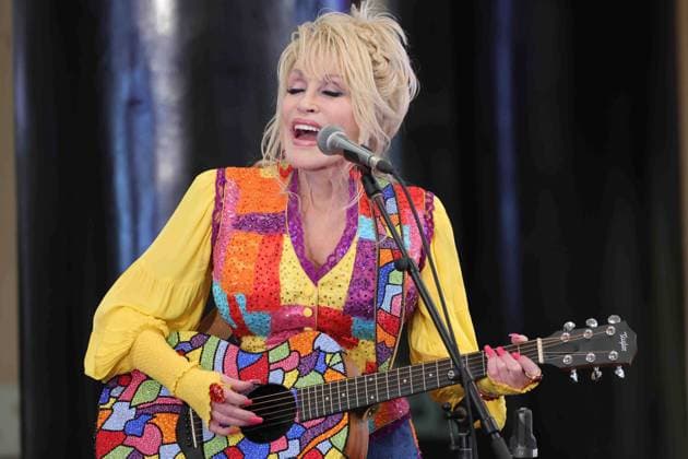 May 5, 2022, Wilmington, DE, United States of America: Singer DOLLY PARTON performs during an event to celebrate Dolly PartonÃ¢â‚¬â ¢s Imagination Library Thursday, May 05, 2022, at the Wilmington Public Library in Wilmington, DE. Wilmington United States of America - ZUMAs124 20220505_zap_s124_023 Copyright: xSaquanxStimpsonx