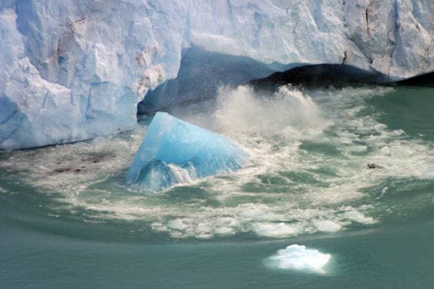 IMAGO Nature: Unsere Erde, Klimawandel, Gletscherschmelze Creative Highlights World Glacier perito moreno in Argentina (patagonia) , 2064919.jpg, argentina, beauty, blue, climbing, cold, danger, ecology, environment, expedition, extreme, frozen, glacial, glacier, ice, icy, lake, landscape, melting, moreno, mountain, mountains, nature, patagonia, perito, scenic, sky, snow, travel, water, wilderness, winter,