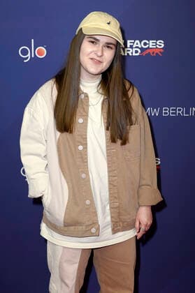Luna beim Bunte New Faces Award Music 2022 im The Reed. Berlin, 05.05.2022