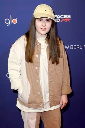 Luna beim Bunte New Faces Award Music 2022 im The Reed. Berlin, 05.05.2022