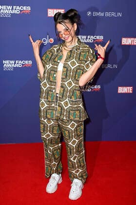 Nina Chuba beim Bunte New Faces Award Music 2022 im The Reed. Berlin, 05.05.2022