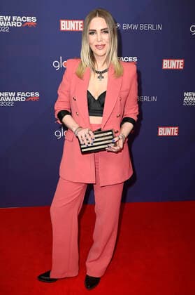 Alexa Feser beim Bunte New Faces Award Music 2022 im The Reed. Berlin, 05.05.2022