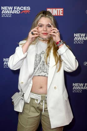 Faye Montana beim Bunte New Faces Award Music 2022 im The Reed. Berlin, 05.05.2022
