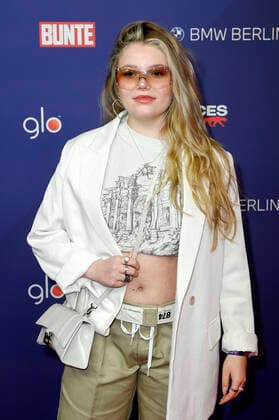 Faye Montana beim Bunte New Faces Award Music 2022 im The Reed. Berlin, 05.05.2022