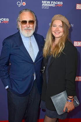 Friedrich Liechtenstein mit Begleitung beim Bunte New Faces Award Music 2022 im The Reed. Berlin, 05.05.2022