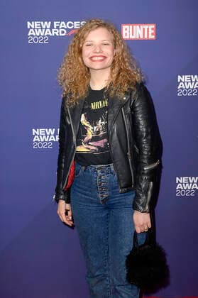 Luisa-Celine Gaffron beim Bunte New Faces Award Music 2022 im The Reed. Berlin, 05.05.2022