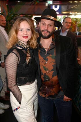 Sofie Eifertinger und Manuel Cortez beim Bunte New Faces Award Music 2022 im The Reed. Berlin, 05.05.2022