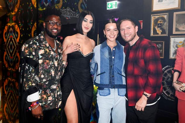 Kelvin Jones, Elif Demirezer, Lotte und Johannes Oerding beim Bunte New Faces Award Music 2022 im The Reed. Berlin, 05.05.2022