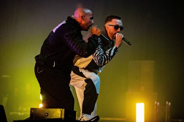 2022-05-06 20:19:46 AMSTERDAM - The Opposites during a performance in the Gashouder. It is the first time since their split in 2014 that they give their own concert. ANP KIPPA PAUL BERGEN netherlands out - belgium out