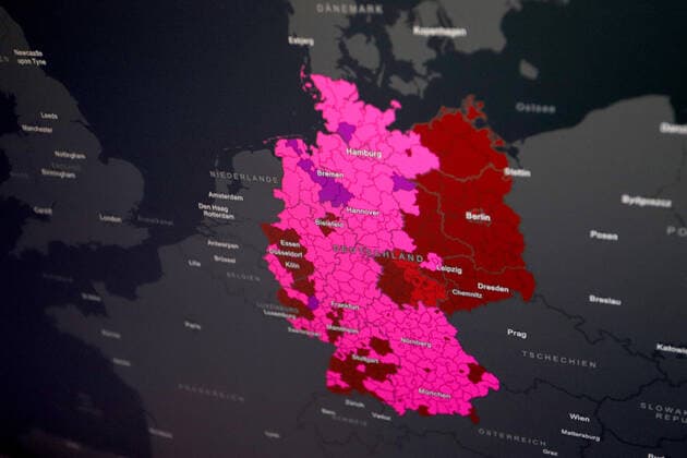 Dashboard des RKI, die 7-Tage-Inzidenz liegt nun bei 544,0 7-Tage-Inzidenz, Dashboard des RKI auf einem Monitor am 07.05.2022 in Siegen Deutschland.