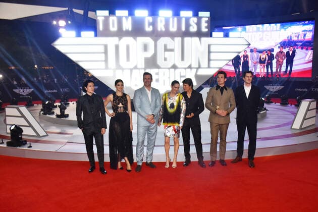 Entertainment Themen der Woche KW18 Entertainment Bilder des Tages Top Gun: Maverick Film Premiere MEXICO CITY, MEXICO - MAY 6, 2022: (L-R) Danny Ramirez, Monica Barbaro, Jon Hamm, Jennifer Connelly, Tom Cruise, Miles Teller, Joseph Kosinski pose for photos during the red carpet of Top Gun: Maverick film premiere at Cinepolis Toreo Parque Central. On May 6, 2022 in Mexico City, Mexico. (Photo by Carlos Tischler Eyepix Group). Copyright: xCarlosxTischlerx xEyepixxGroupx EYEPIX_CT_06052022_64349