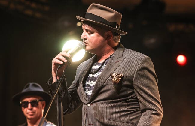 Peter Doherty und Frederic Lo Konzert in Berlin Konzert von Peter Doherty & FrÃ dÃ ric Lo @ Metropol Berlin Peter Doherty & FrÃ dÃ ric Lo
