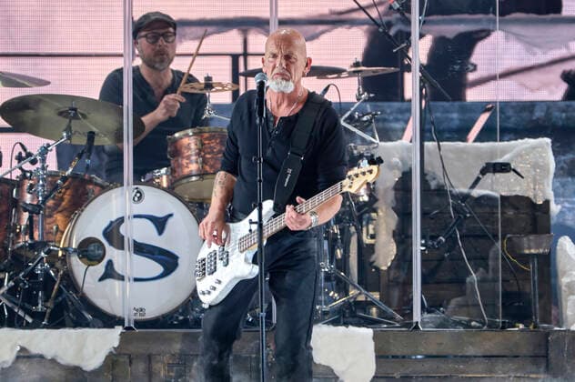 Björn Both von Santiano live bei einem Konzert der Wenn die Kälte kommt -Tour in der ZAG Arena. Hannover, 07.05.2022