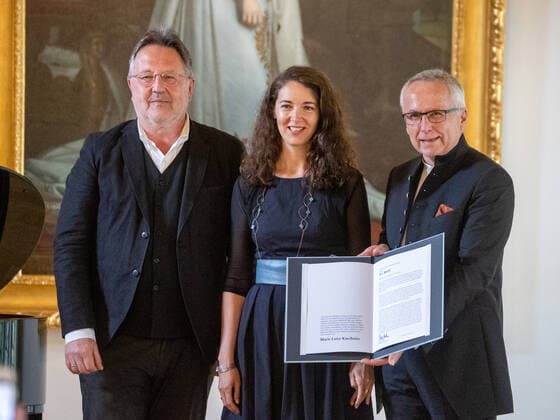 Entertainment Bilder des Tages Rainer MORITZ, Literaturkritiker und Laudator, Iris WOLFF, Schriftstellerin und Preistraegerin und Udo HAHN, Akademiedirektor (r.). Verleihung L.M. Kaschnitz-Preis. M a r i e L u i s e K A S C H N I T Z P R E I S der Evangelischen Akademie Tutzing fuer I r i s W O L F F am 8.05.2022, in Tutzing, E V A N G E L I S CH E A K A D E M I E T U T Z I N G, Deutschland. Quelle Copyright Credit : Oryk HAIST