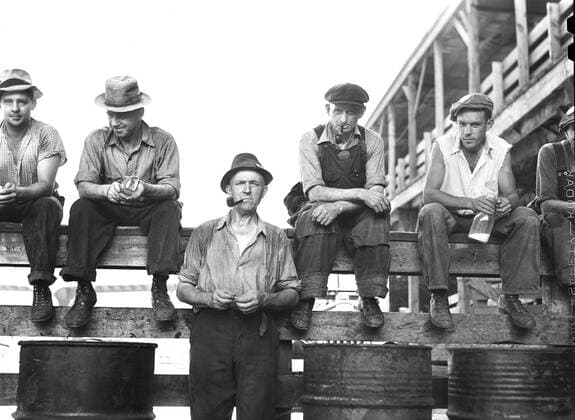 Stockyard workers during lunch hour, Chicago, Illinois, USA, John Vachon, U.S. Office of War Information U.S. Farm Security Administration, July 1941  Copyright: xCircaxImagesx ghi-circa10876