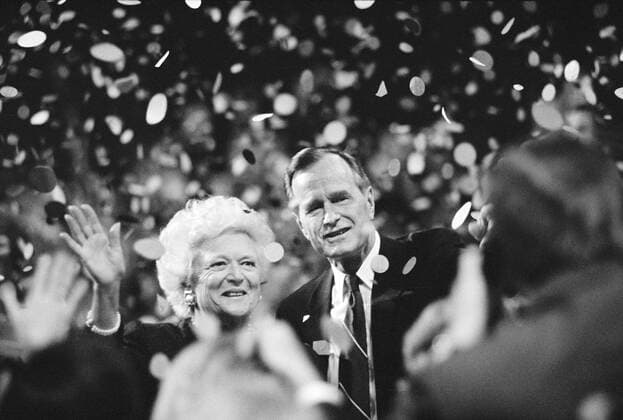 U.S. President George H.W. Bush and his wife Barbara Bush acknowledge crowd during Republican National Convention, Houston, Texas, USA, Laura Patterson, Roll Call Photograph Collection, August 1992  Copyright: xCircaxImagesx ghi-circa10980