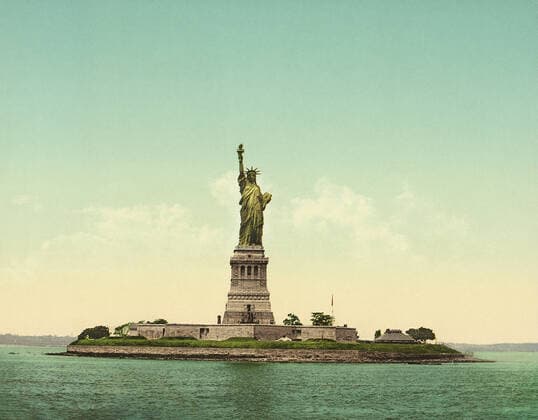 Statue of Liberty, New York Harbor, New York City, New York, USA, Detroit Publishing Company, 1905  Copyright: xCircaxImagesx ghi-circa11035