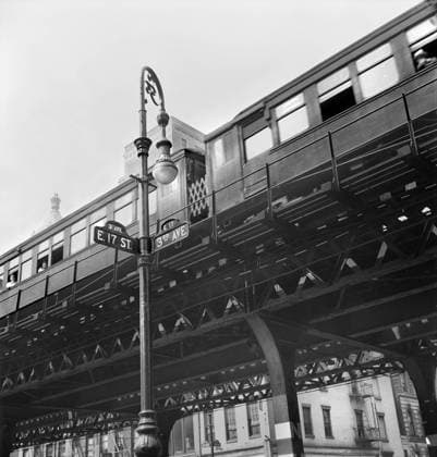 Third Avenue elevated railway at 17th Street, New York City, New York, USA, Marjory Collins, U.S. Office of War Information U.S. Farm Security Administration, September 1942  Copyright: xCircaxImagesx ghi-circa11119