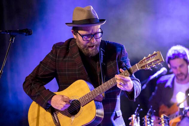 Gregor Meyle live bei einem Konzert seiner Unplugged Tour im Kaisersaal. Erfurt, 08.05.2022