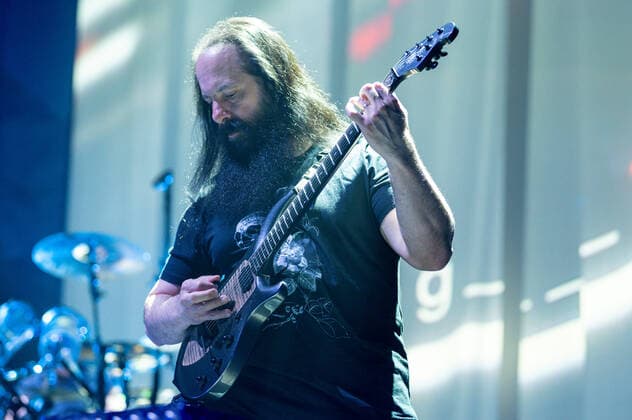 Dream Theater Konzert in Mantua John Petrucci - guitar, backing vocals during Dream Theater - Top of the World Tour, Music Concert in Padova, Italy, May 08 2022