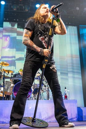 Dream Theater Konzert in Mantua James LaBrie - vocals during Dream Theater - Top of the World Tour, Music Concert in Padova, Italy, May 08 2022