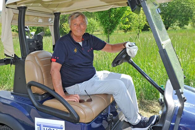 24. Europa-Park EAGLES Golf Cup. Wolfgang Bosbach anläßlich des 24. Europa-Park EAGLES Golf Cup am 09.05.2022 beim Golfclub Breisgau in Herbolzheim-Tutschfelden. 20220509MWI17502