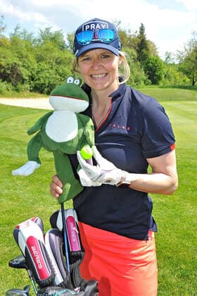 24. Europa-Park EAGLES Golf Cup. Sandra Kiriasis anläßlich des 24. Europa-Park EAGLES Golf Cup am 09.05.2022 beim Golfclub Breisgau in Herbolzheim-Tutschfelden. 20220509MWI17428