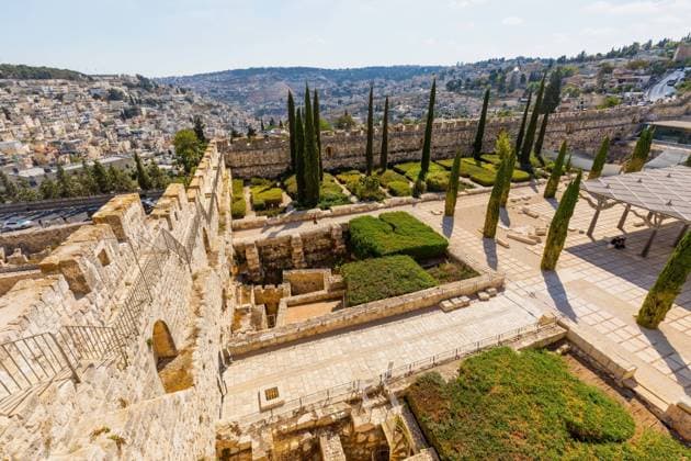 Jerusalem, Israel - October 13, 2017: Umayyad Palace Garden archeological park at south wall of Temple Mount and Al-Aqsa Mosque in Jerusalem Old City  BEW1DFE6E23