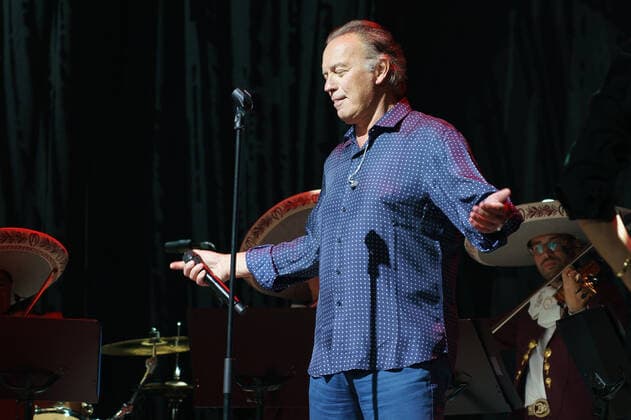 May 9, 2022, Madrid, Spain: Spanish singer Bertin Osborne performs on stage at the Calderon Theater in Madrid. Madrid Spain - ZUMAs197 20220509_zaa_s197_231 Copyright: xAtilanoxGarciax
