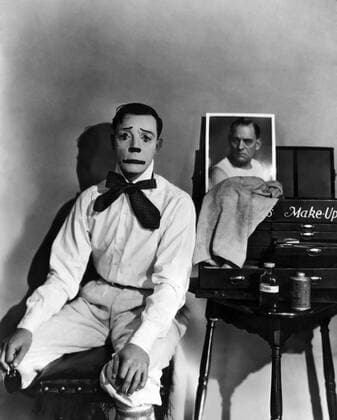 Buster Keaton Buster Keaton Year : 1927 By Ruth Harriet Louise. It is forbidden to reproduce the photograph out of context of the promotion of the film. It must be credited to the Film Company and or the photographer assigned by or authorized by allowed on the set by the Film Company. Restricted to Editorial Use. Photo12 does not grant publicity rights of the persons represented. Copyright: xPhoto12 WolfTracerArchivex A7B11A00_380