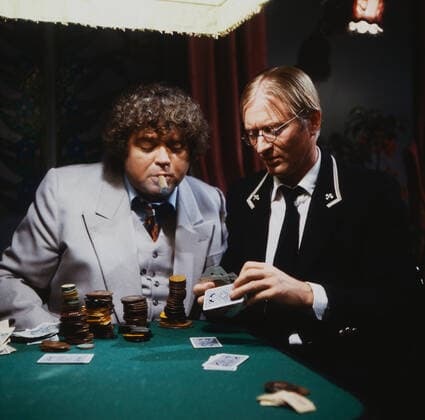 DAS KANN JA HEITER WERDEN Das kann ja heiter werden, ZDF Fernsehserie, Deutschland, 1983, Folge: Tante Brunhildes Millionen, Szene: Klaus Dahlen, Peer Augustinski. Das kann ja heiter werden, TV Comedy series, Germany, 1983, episode: Tante Brunhildes Millionen, scene: Klaus Dahlen, Peer Augustinski, Deutschland Copyright: ArthurxGrimm UnitedArchives82007709 EDITORIAL USE ONLY