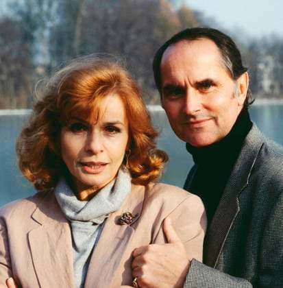 SENTA BERGER, MICHAEL VERHOEVEN Senta Berger, österreichisch-deutsche Schauspielerin, Filmschauspielerin, TV Serienstar mit Ehemann, Regisseur und Filmproduzent Michael Verhoeven, Deutschland, 1992. Senta Berger, Austrian-German actress, film actress, TV series star with husband Michael Verhoeven, director and film producer, Germany, 1992., München Deutschland Copyright: kpa UnitedArchives55041215 EDITORIAL USE ONLY
