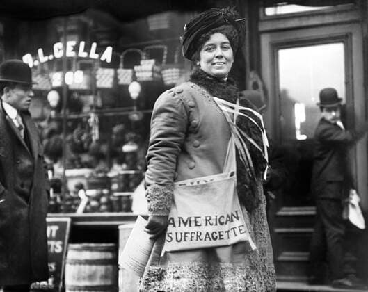 March 24, 2022, New York City, New York, USA: Mrs. H. Riordan, Suffragette, New York City, New York, USA, Bain News Service, 1910 New York City USA - ZUMAg145 20220324_zap_g145_006 Copyright: xJTxVintagex