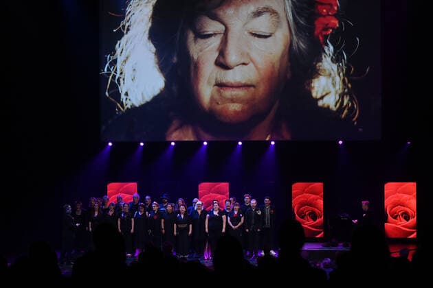 The Tutti Fratelli choir performs a tribute to the late actress Reinhilde Decleir at the award ceremony of the Ultimas 2022 , Flemish culture prizes, Tuesday 10 May 2022, in Antwerp.  DIRKxWAEM 34702761