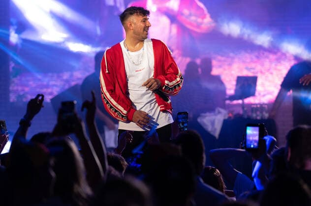 20220511 Maxwell und Joshi Mizu live im Mega Park PALMA, SPAIN - MAY 11 2022 : Joshi Mizu - Josef Valenzuela at - Maxwell und Joshi Mizu live im Mega Park on May 11, 2022 in Palma, . Palma Baleares Spain