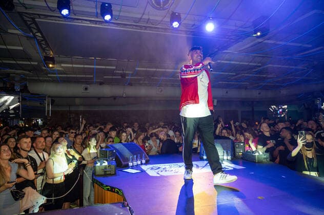 20220511 Maxwell und Joshi Mizu live im Mega Park PALMA, SPAIN - MAY 11 2022 : Joshi Mizu - Josef Valenzuela at - Maxwell und Joshi Mizu live im Mega Park on May 11, 2022 in Palma, . Palma Baleares Spain