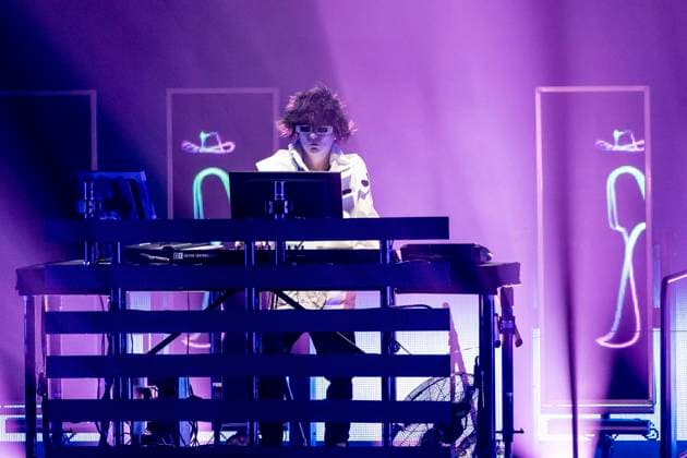 Pet Shop Boys Perform In Milan Chris Lowe of Pet Shop Boys performs live at Teatro Degli Arcimboldi on May 10, 2022 in Milan, Italy. Milan Milan Italy  Copyright: xRobertoxFiniziox originalFilename: finizio-petshopb220510_npSzH.jpg