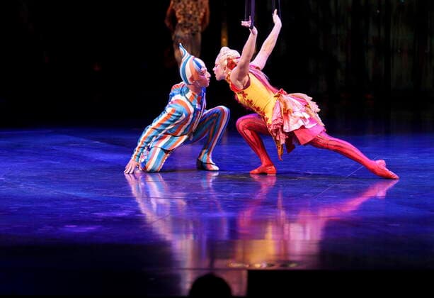 May 10, 2022, Montreal, PQ, Canada: An artist performs on aerial straps during a preview of the Cirque du Soleil show Kooza in Montreal on Tuesday, May 10, 2022. Montreal Canada  - ZUMAc35_ 20220510_zaf_c35_102 Copyright: xPaulxChiassonx