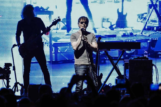 A-ha Konzert in Berlin 11.05.2022, xlakx, Entertaiment Musik Pop, a-ha emspor, v.l.Die norwegische Band a-ha um Saenger Morten Harket (M) tritt in der Mercedes Benz Arena auf. Deutschlandtournee play hunting high and low . Berlin