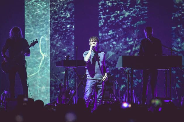 11.05.2022, xlakx, Entertaiment Musik Pop, a-ha emspor, v.l.Die norwegische Band a-ha um Saenger Morten Harket (M) tritt in der Mercedes Benz Arena auf. Deutschlandtournee play hunting high and low . Berlin