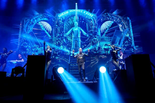 Michael Simon , H.P.Baxter und Sebastian Schilde von Scooter live bei einem Konzert der God Save The Rave -Tour in der ZAG Arena. Hannover, 11.05.2022